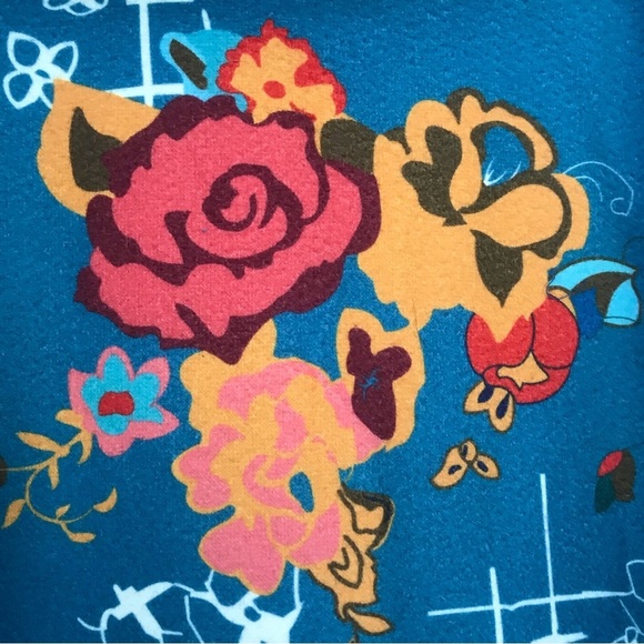 Graphic Abstract Design Women’s Coat Size M - Picture 7 of 10